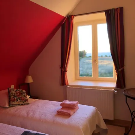 Holiday home Kerlauma Tredrez-Locquemeau